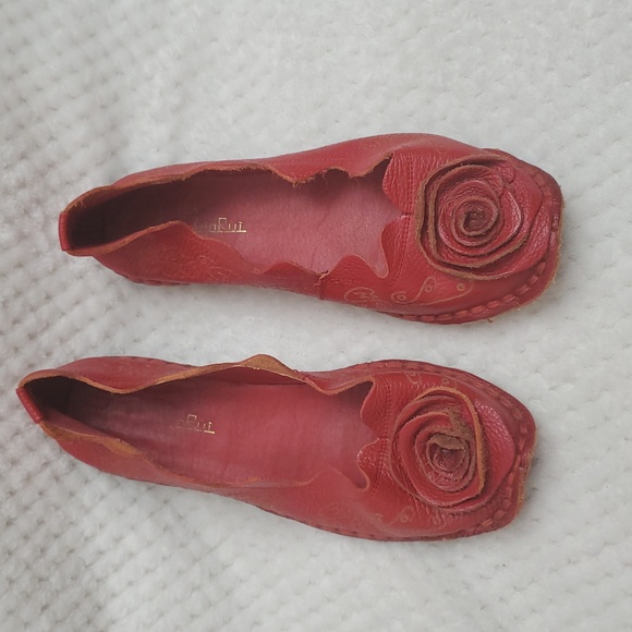 Tuo Rui Shoes - Tuo Rui Red leather ballet flat shoes with rosette,flexible lug sole, Sz.9